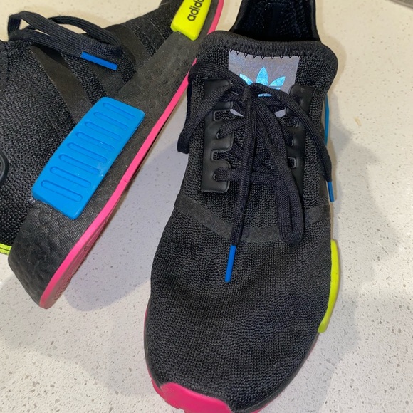 Fluorescent Burst NMDs. Size 6 women - Picture 3 of 4